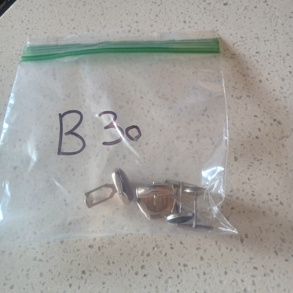 Cuff links - Picture 4 of 5